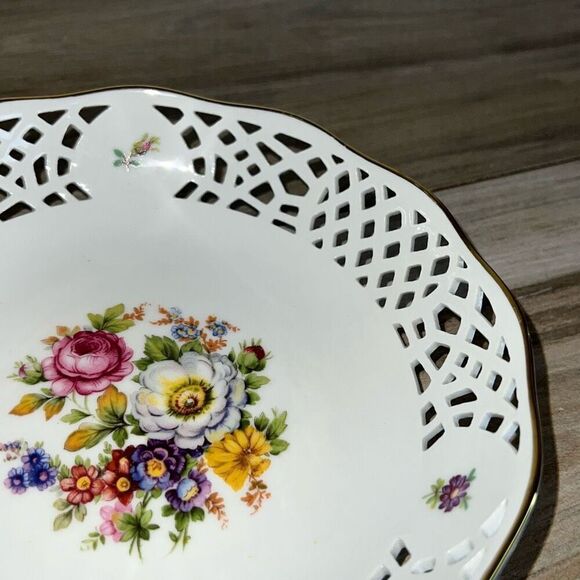 Lattice Fine Porcelain Cut Work Bowl Gold Trim Floral 71/2” X 13/4” Serving Dish - Picture 6 of 8